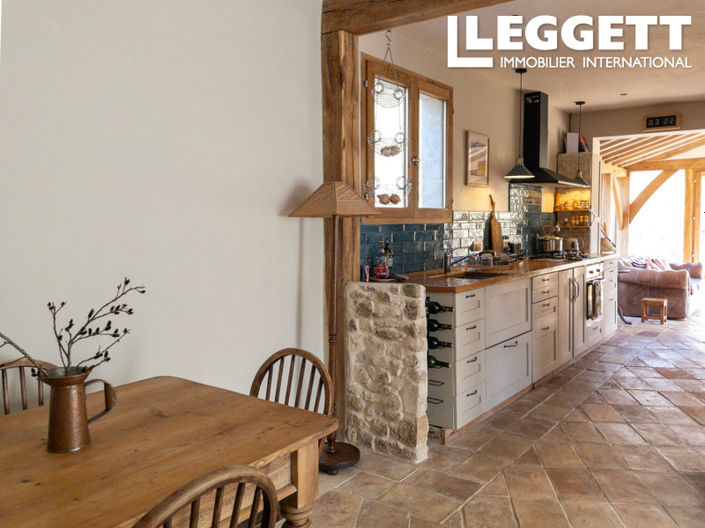 Image No.6-4 Bed House for sale