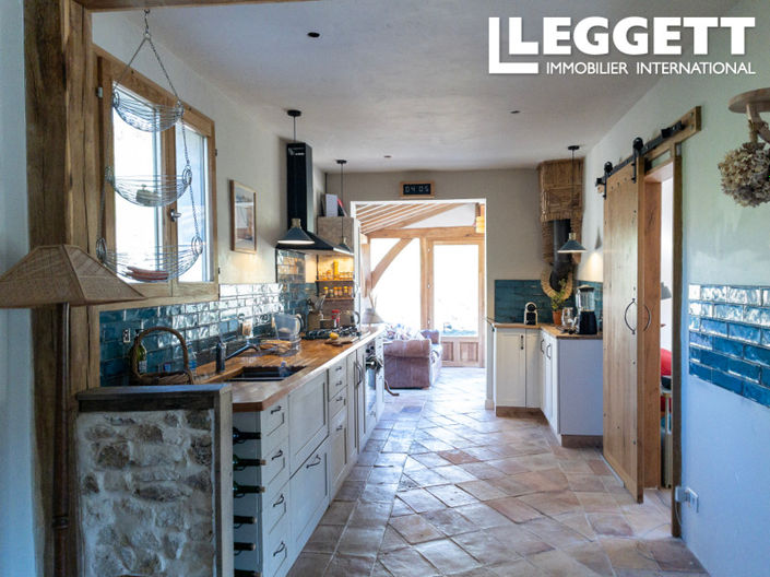 Image No.8-4 Bed House for sale