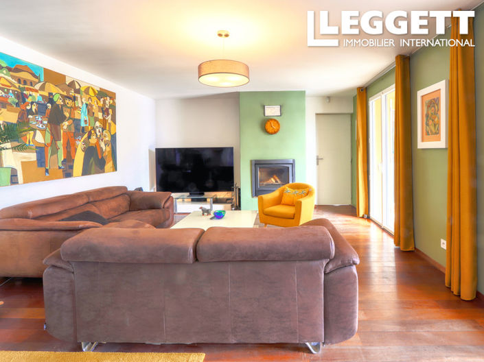 Image No.6-4 Bed House for sale