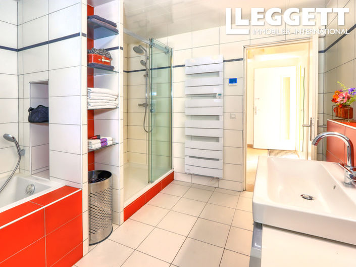 Image No.9-4 Bed House for sale