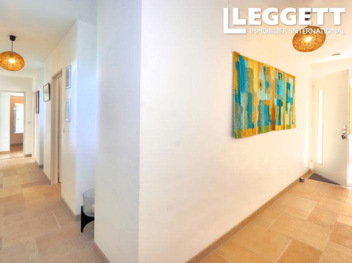 Image No.9-4 Bed House for sale