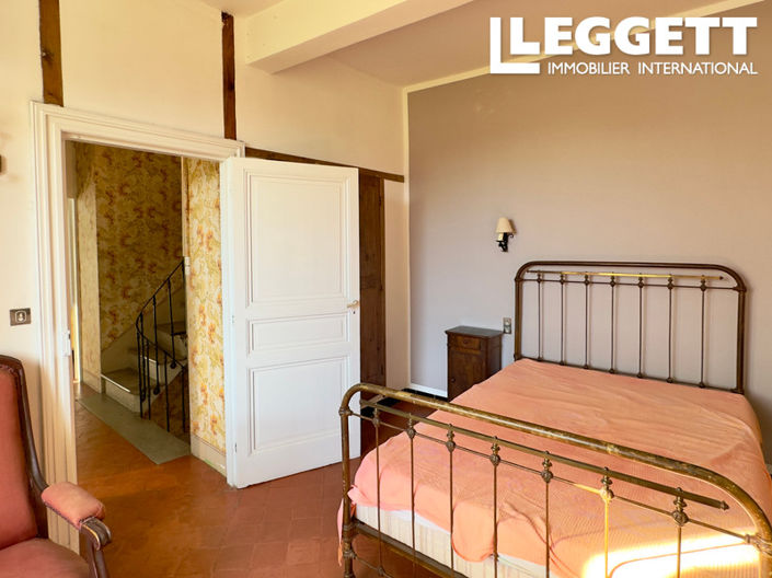 Image No.7-5 Bed House for sale