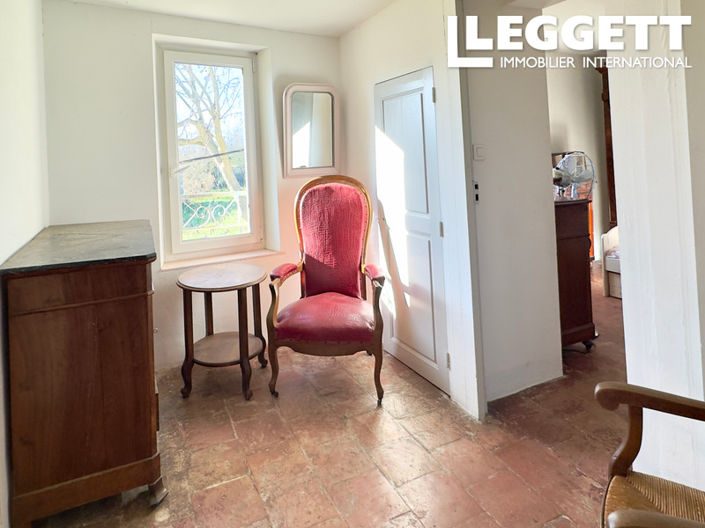 Image No.9-5 Bed House for sale