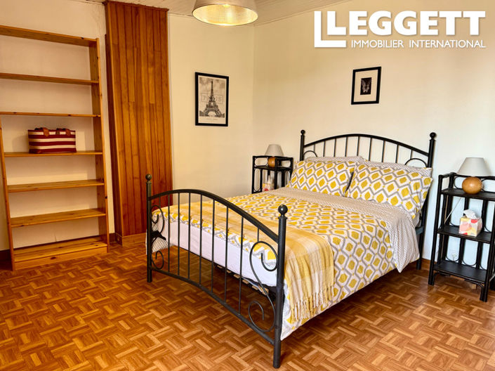 Image No.9-3 Bed House for sale