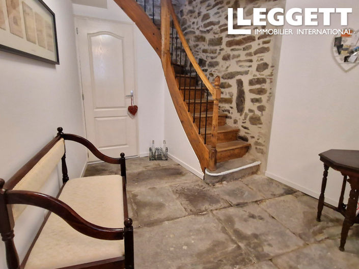 Image No.6-2 Bed House for sale