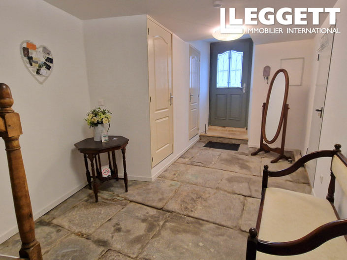 Image No.8-2 Bed House for sale