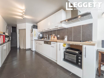 ahr0chm6ly9jzg4uagvzdglhlmltbw8vaw1hz2uvvevom