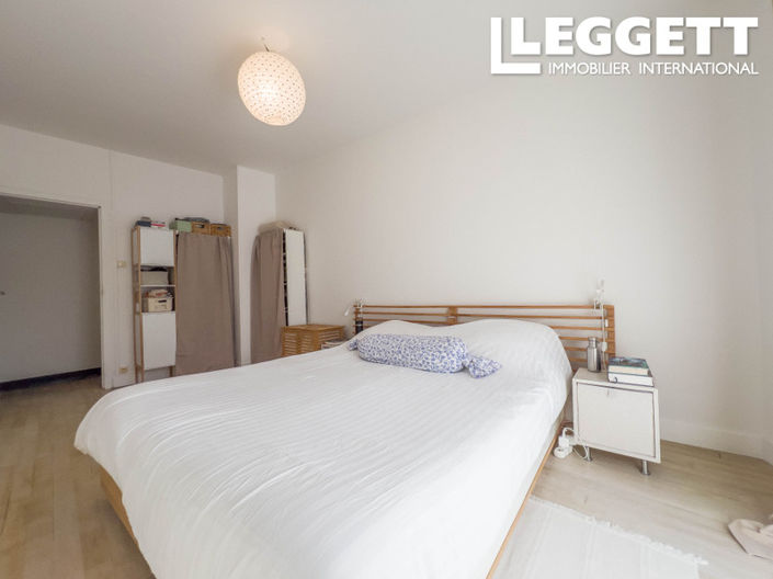 Image No.6-3 Bed House for sale