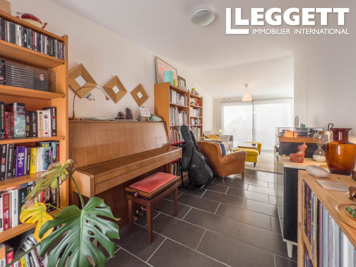 Image No.9-3 Bed House for sale