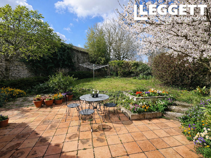 Image No.10-3 Bed House for sale