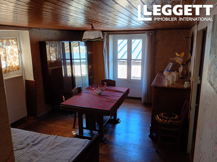 Image No.8-4 Bed House for sale