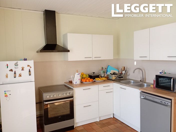 Image No.8-3 Bed House for sale