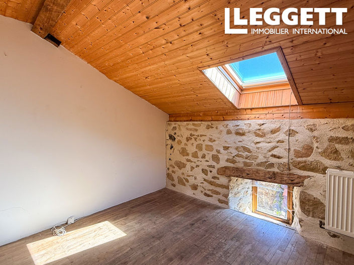 Image No.5-2 Bed House for sale