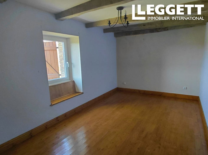 Image No.8-4 Bed House for sale