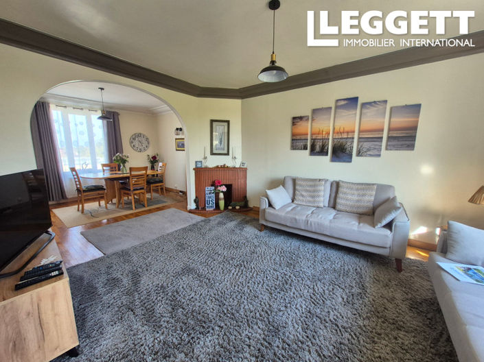 Image No.2-4 Bed House for sale