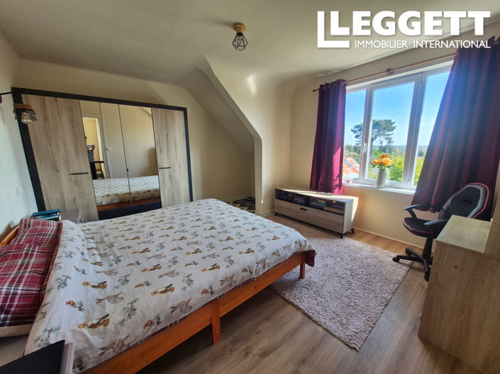 Image No.9-4 Bed House for sale