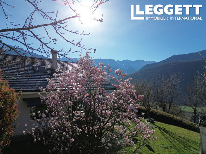 Image No.9-3 Bed House for sale