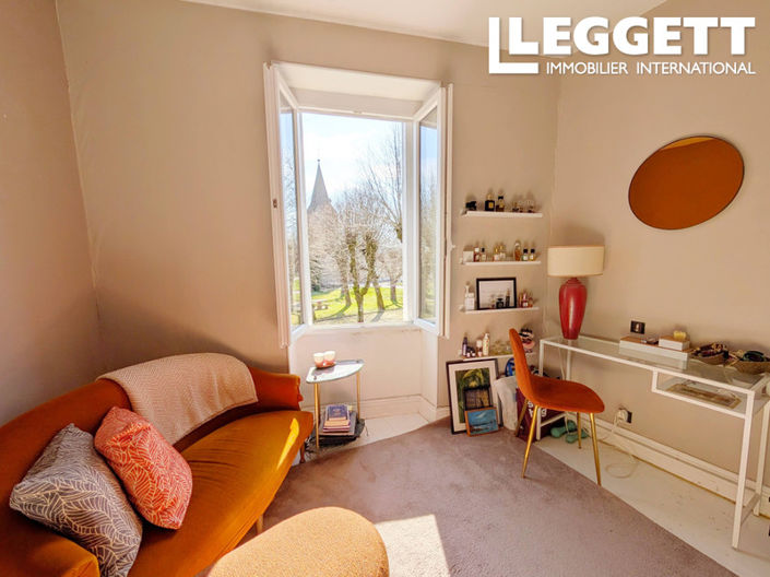 Image No.7-5 Bed House for sale