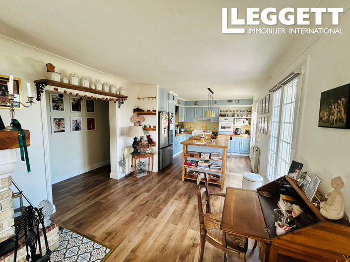 Image No.2-5 Bed House for sale