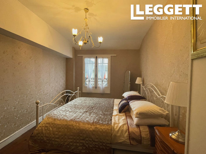 Image No.9-3 Bed House for sale