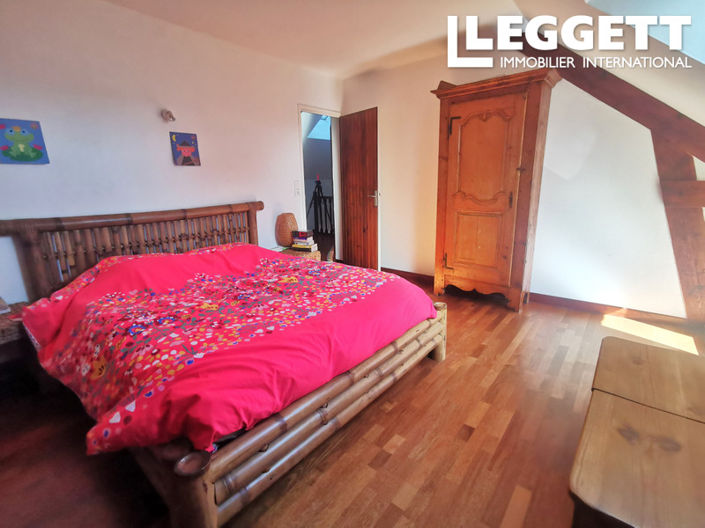 Image No.5-4 Bed House for sale