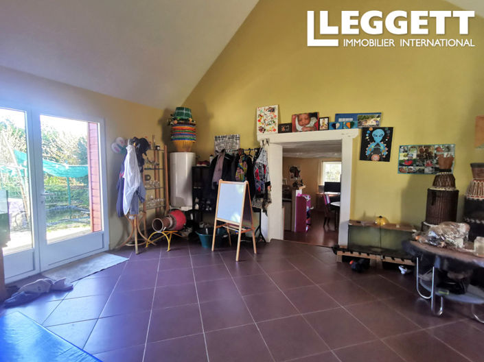 Image No.6-4 Bed House for sale