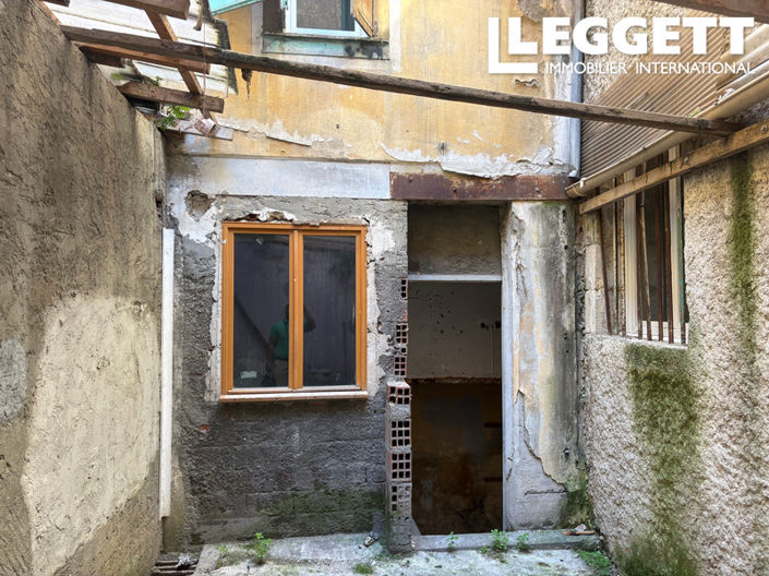 Image No.8-10 Bed House for sale