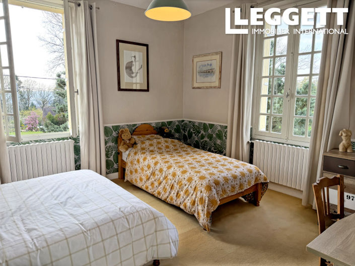 Image No.10-3 Bed House for sale