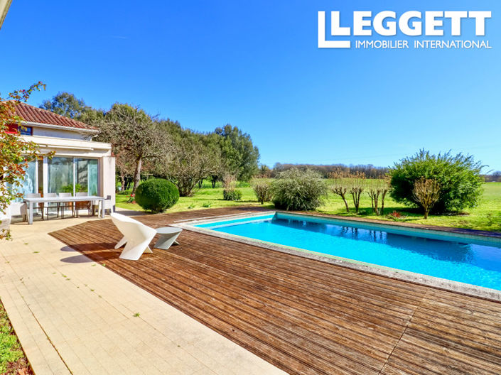 Image No.2-4 Bed House for sale