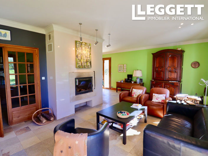 Image No.3-4 Bed House for sale