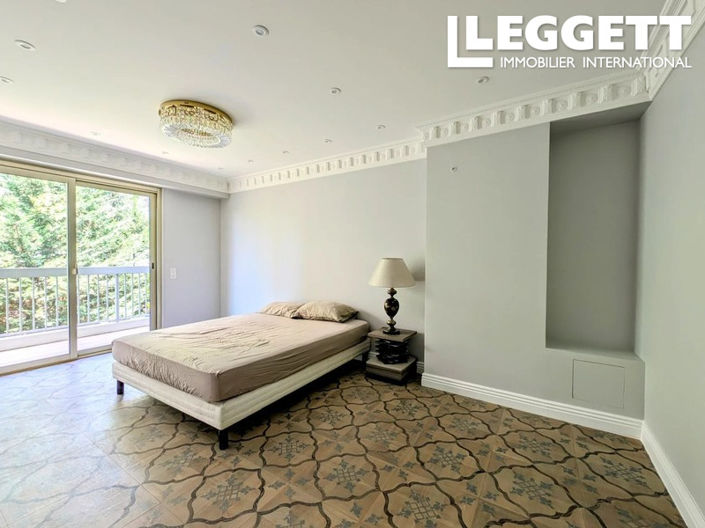 Image No.10-3 Bed Apartment for sale