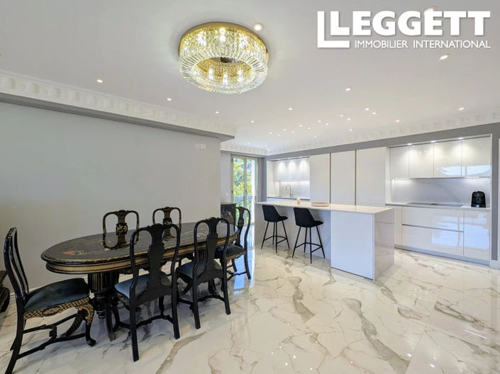 Image No.8-3 Bed Apartment for sale