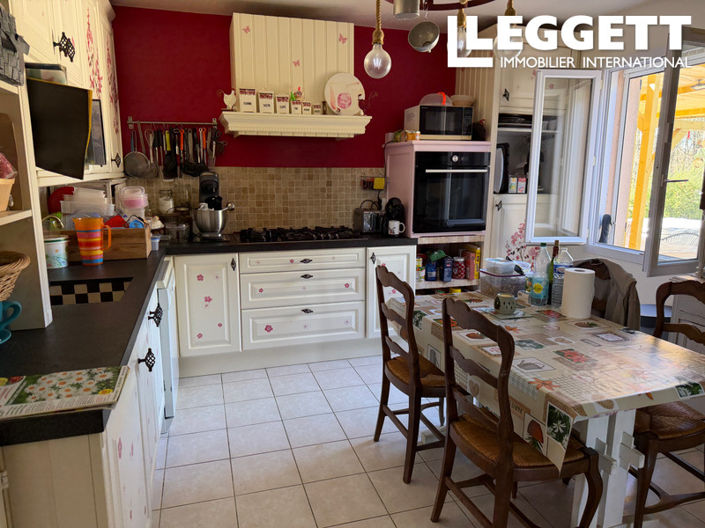 Image No.7-4 Bed House for sale