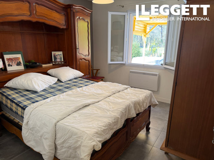 Image No.9-4 Bed House for sale