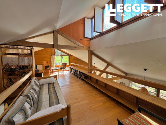 Image No.8-3 Bed House for sale