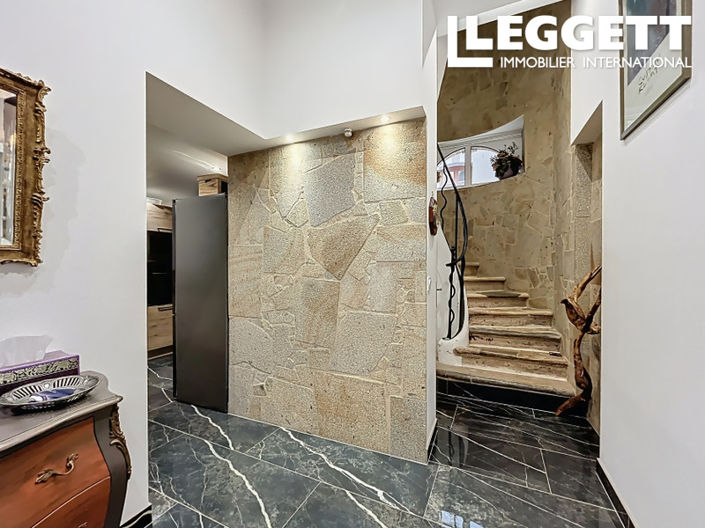 Image No.6-3 Bed House for sale