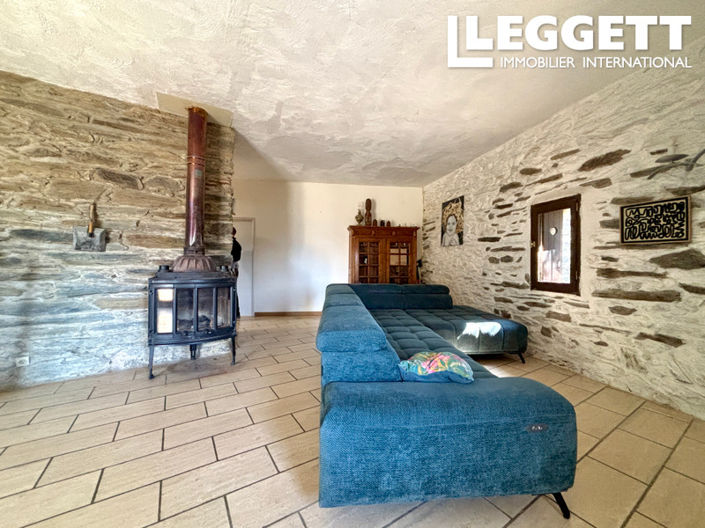 Image No.6-3 Bed House for sale