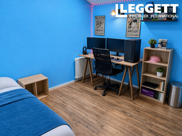 Image No.6-4 Bed House for sale