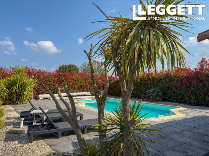 Image No.3-6 Bed House for sale