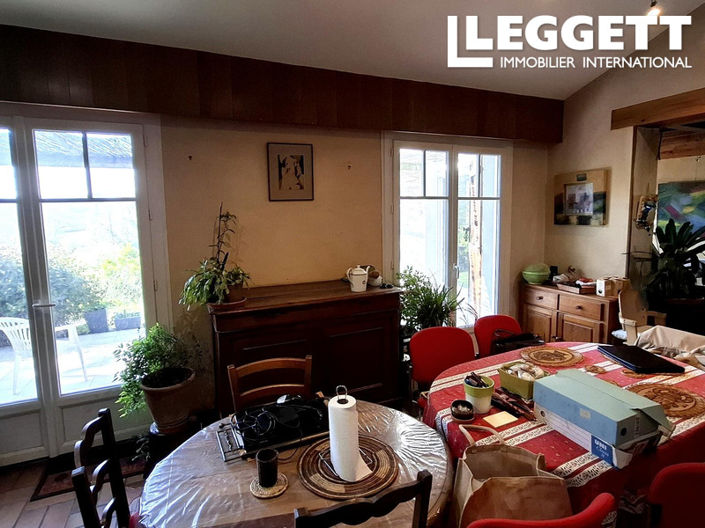 Image No.6-4 Bed House for sale