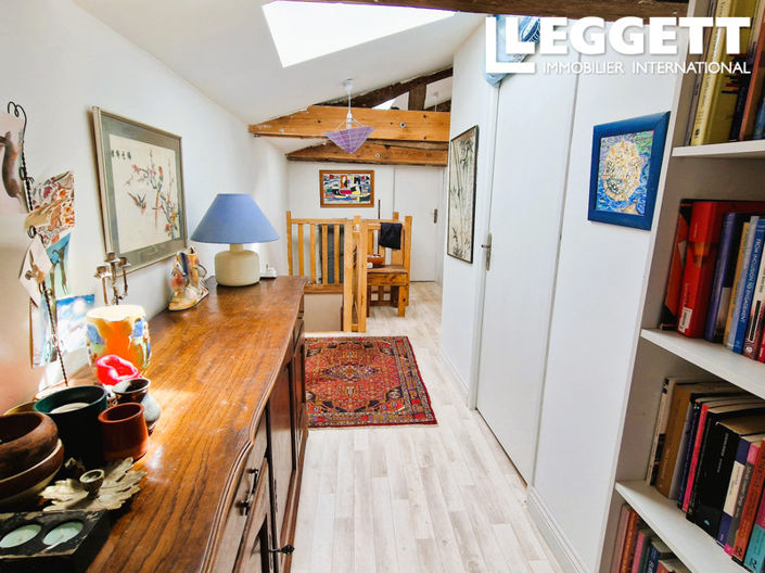 Image No.9-3 Bed House for sale