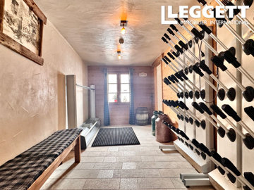 ahr0chm6ly9jzg4uagvzdglhlmltbw8vaw1hz2uvvevom