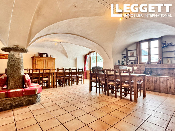 Image No.5-11 Bed House for sale