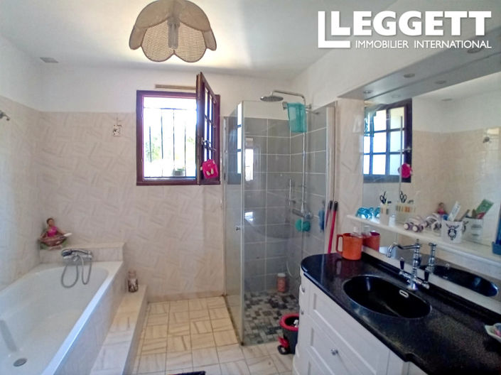 Image No.6-3 Bed House for sale