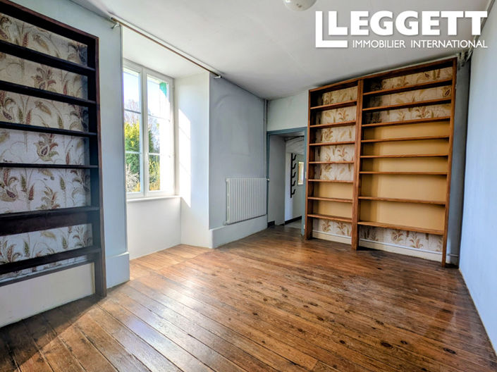 Image No.8-5 Bed House for sale