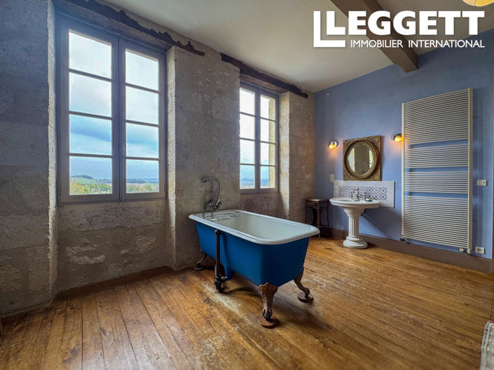 Image No.9-10 Bed House for sale