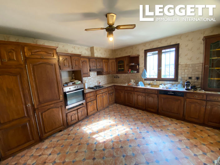 Image No.7-5 Bed House for sale