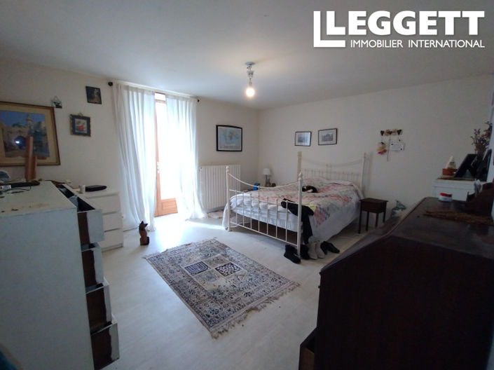Image No.2-5 Bed House for sale