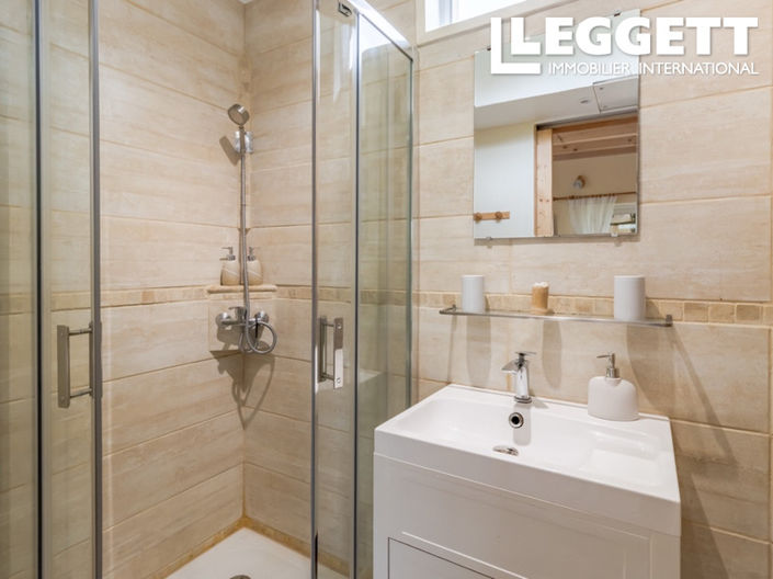 Image No.10-4 Bed House for sale