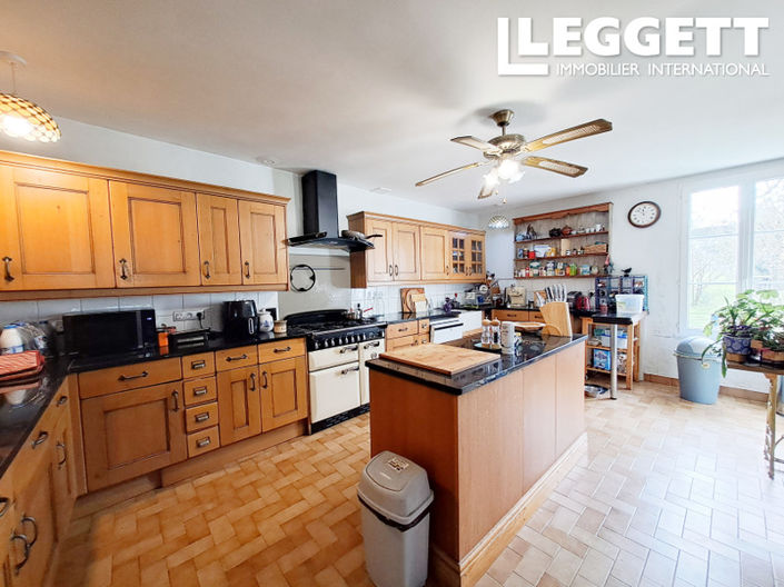 Image No.2-4 Bed House for sale